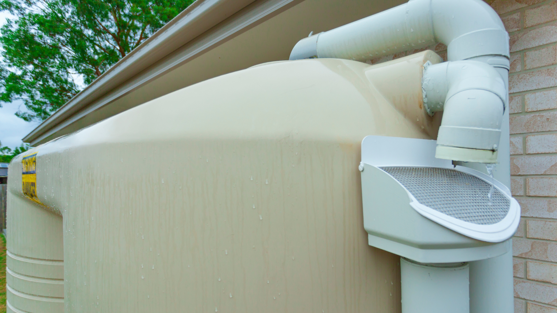 Surpresseur pour récupération des eaux de pluie
